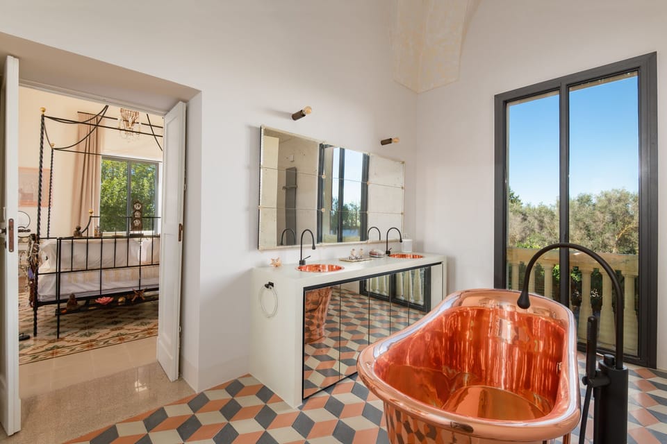 Luxury Double or Twin Room | Bathroom | Rainfall showerhead, free toiletries, hair dryer, bathrobes