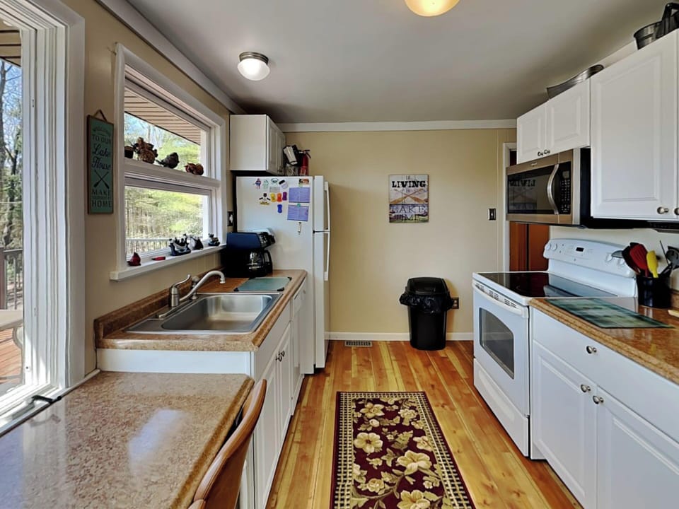 House (4 Bedrooms) | Property amenity