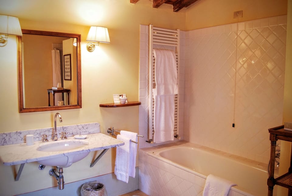 Family Suite, 2 Bedrooms | Bathroom | Eco-friendly toiletries, hair dryer, bathrobes, slippers