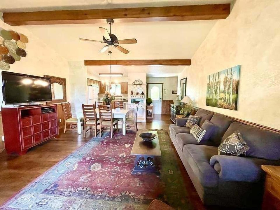 Cottage, 2 Bedrooms | Living area
