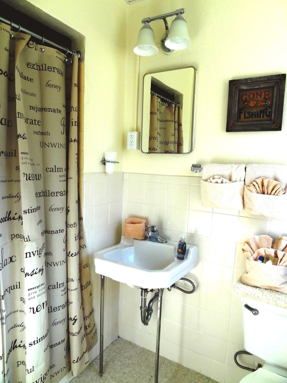 Studio | Bathroom | Towels, shampoo
