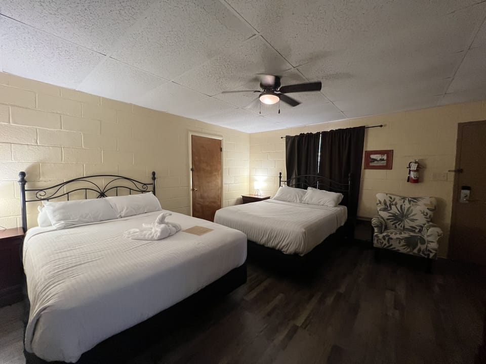 Studio | 1 bedroom, iron/ironing board, free WiFi