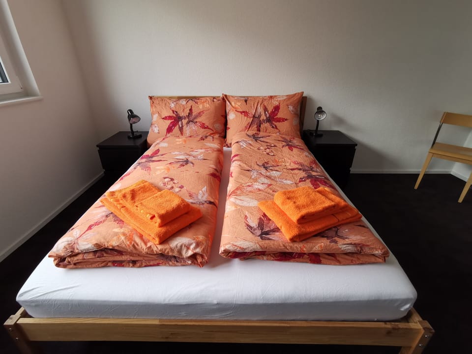 Comfort Apartment | 3 bedrooms, premium bedding, desk, blackout drapes