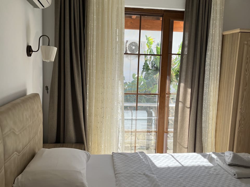 Standard Double or Twin Room | Desk, free WiFi