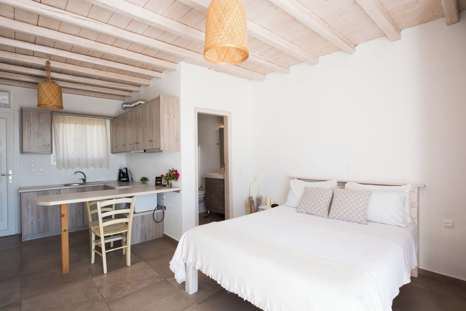 Deluxe Studio, Terrace, Sea View | Memory foam beds, in-room safe, blackout drapes, soundproofing