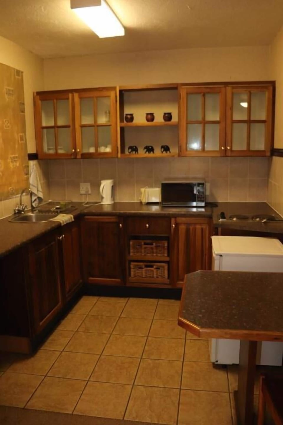 Comfort Studio Suite | Individually decorated, individually furnished, desk, laptop workspace