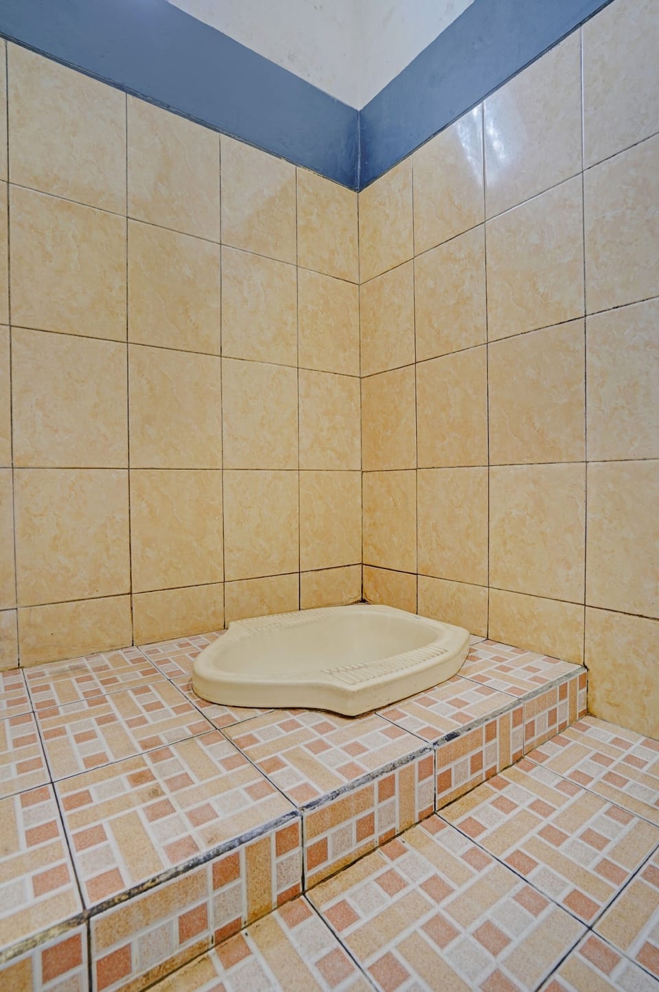 Standard Twin Room | Bathroom | Shower, towels