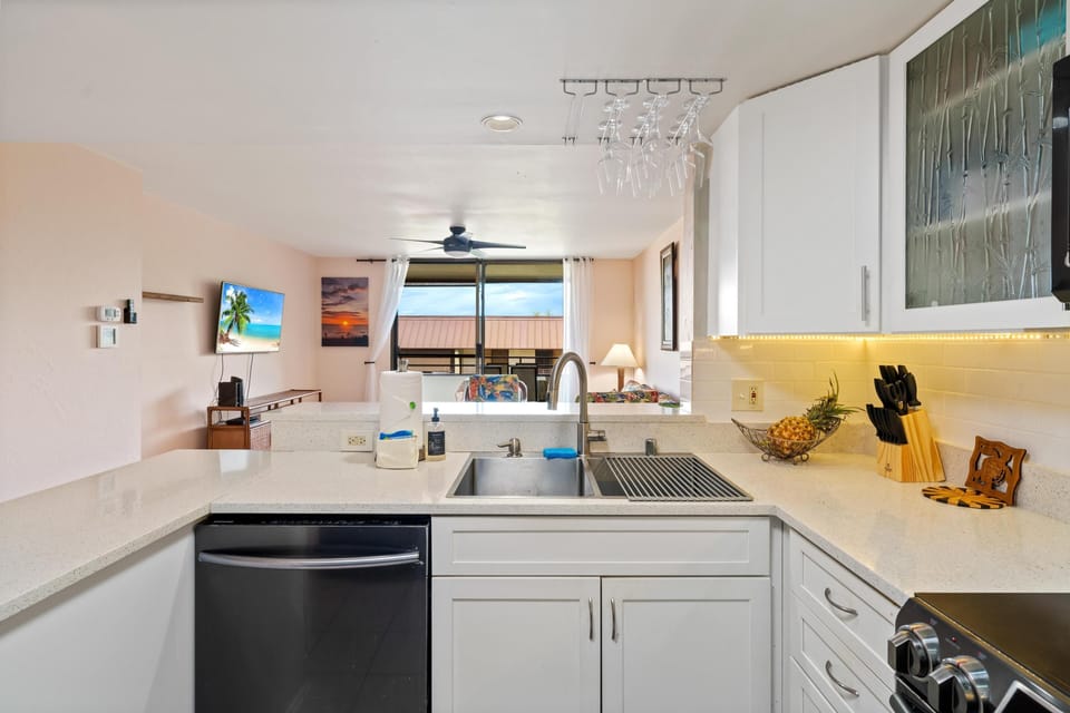 Condo, 2 Bedrooms | Private kitchen | Coffee/tea maker, fridge, oven, toaster