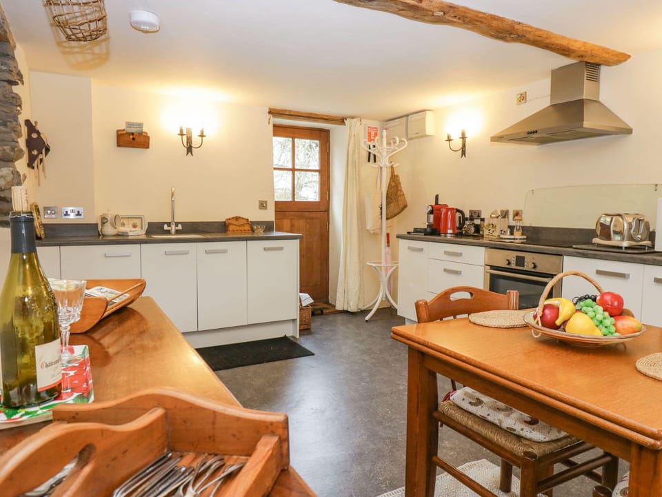 Fridge, dishwasher, electric kettle, toaster
