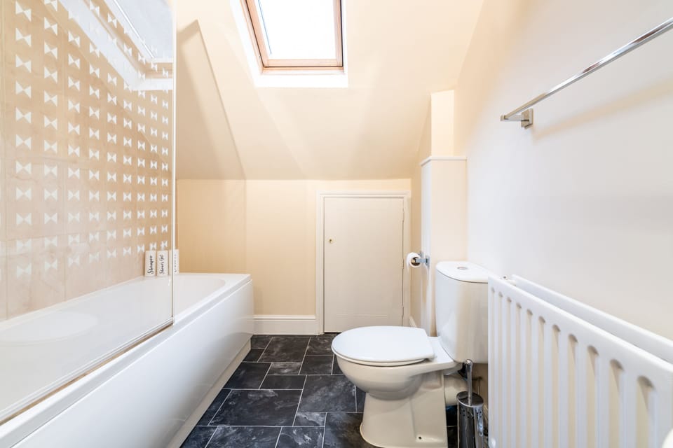 9B St Marks Road Apartment in Enfield