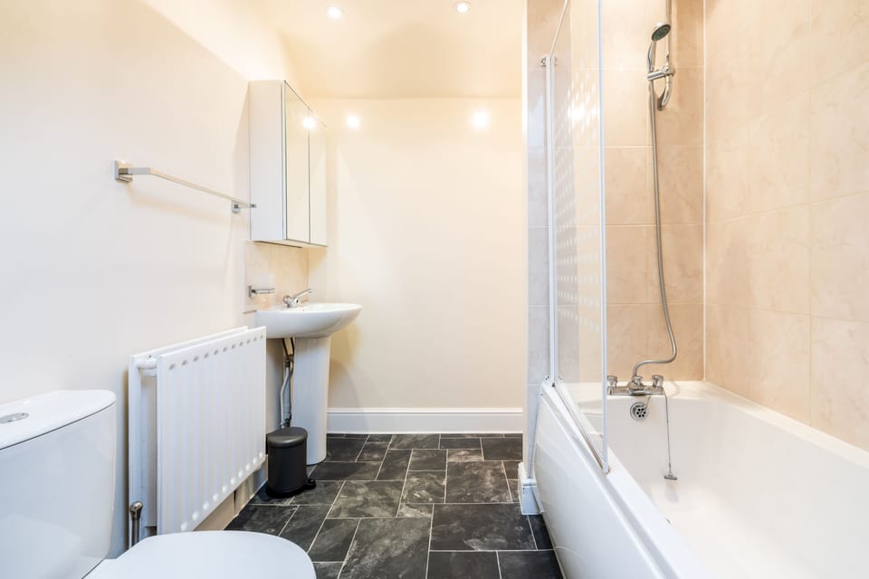 9B St Marks Road Apartment in Enfield