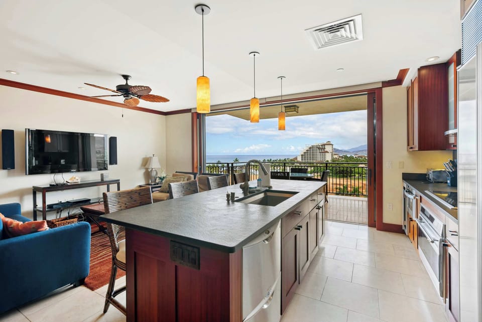 Condo, Multiple Beds, Balcony, Ocean View (Hale Kai) | Private kitchen | Coffee/tea maker, fridge, microwave, oven