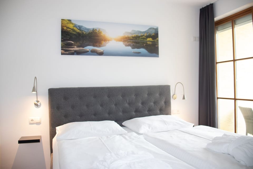 Comfort Triple Room | Hypo-allergenic bedding available, WiFi (free)