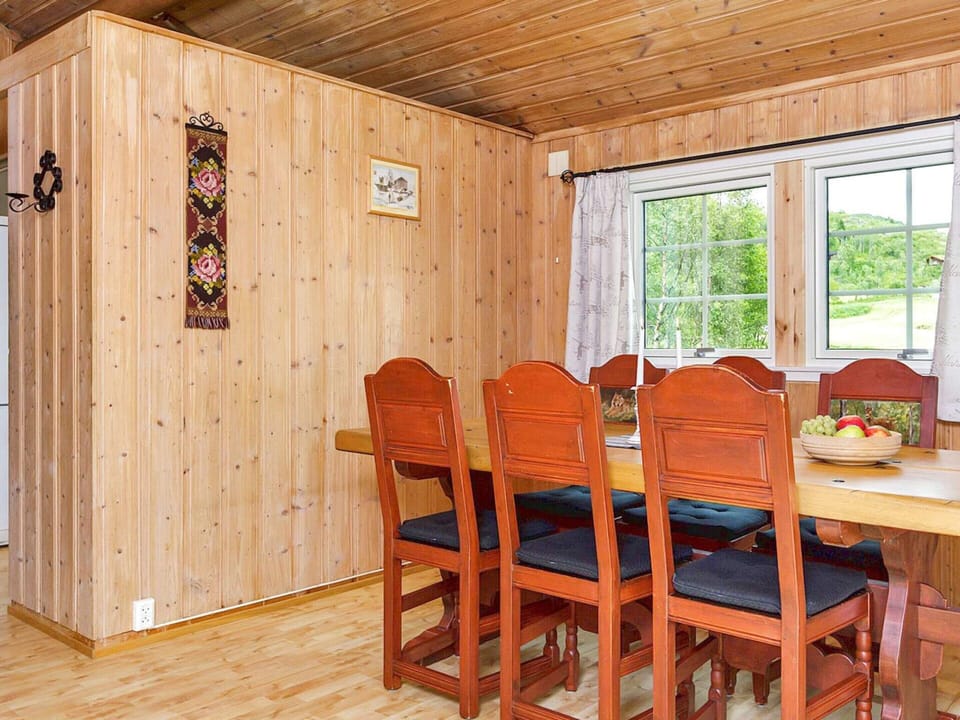 House | Dining