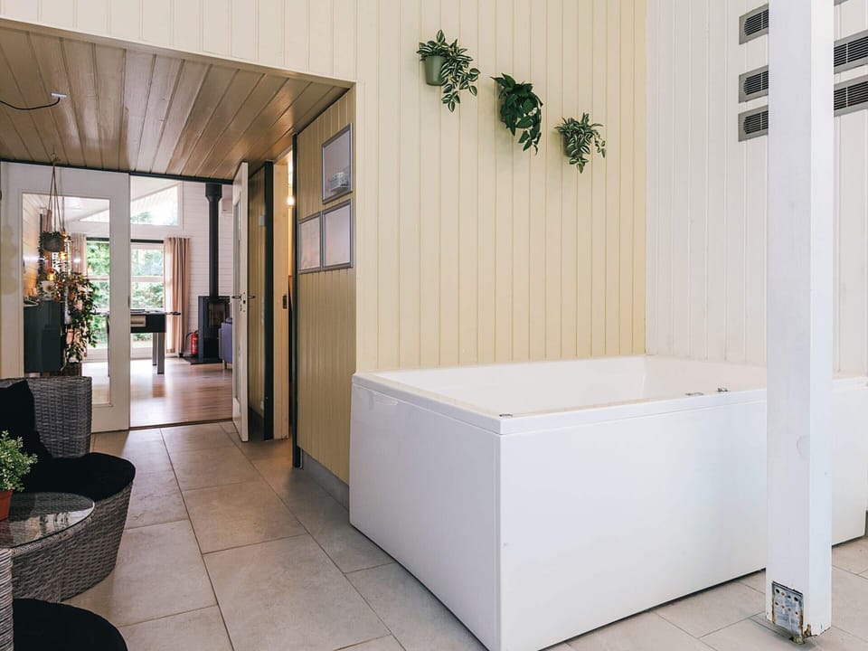 House | Spa treatment
