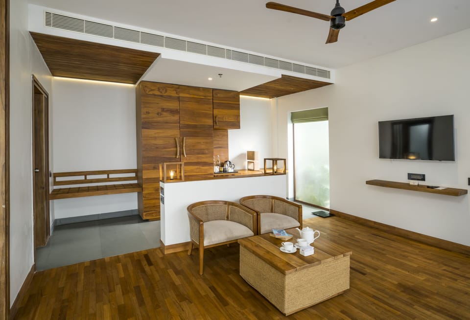Luxury Jacuzzi  Villa | 1 bedroom, free minibar, in-room safe, individually furnished