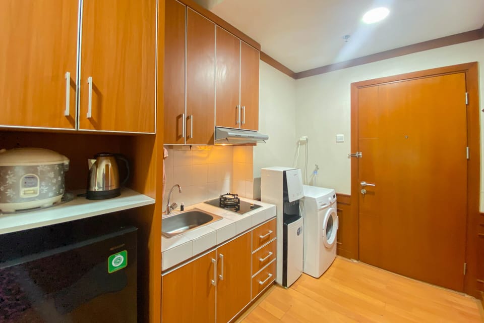 Apartment | Private kitchen | Full-size fridge, stovetop