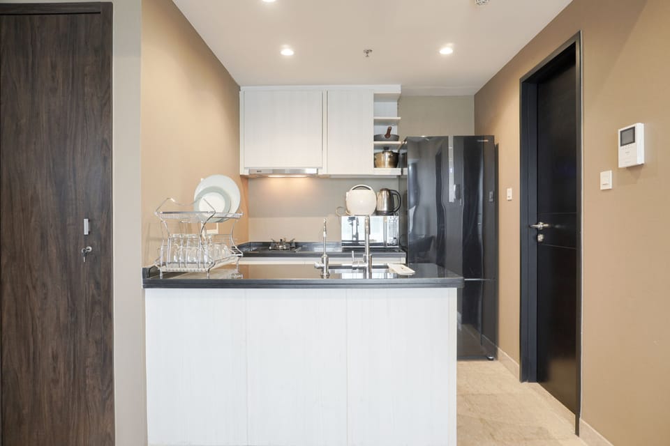 Apartment | Private kitchen | Full-size fridge, stovetop