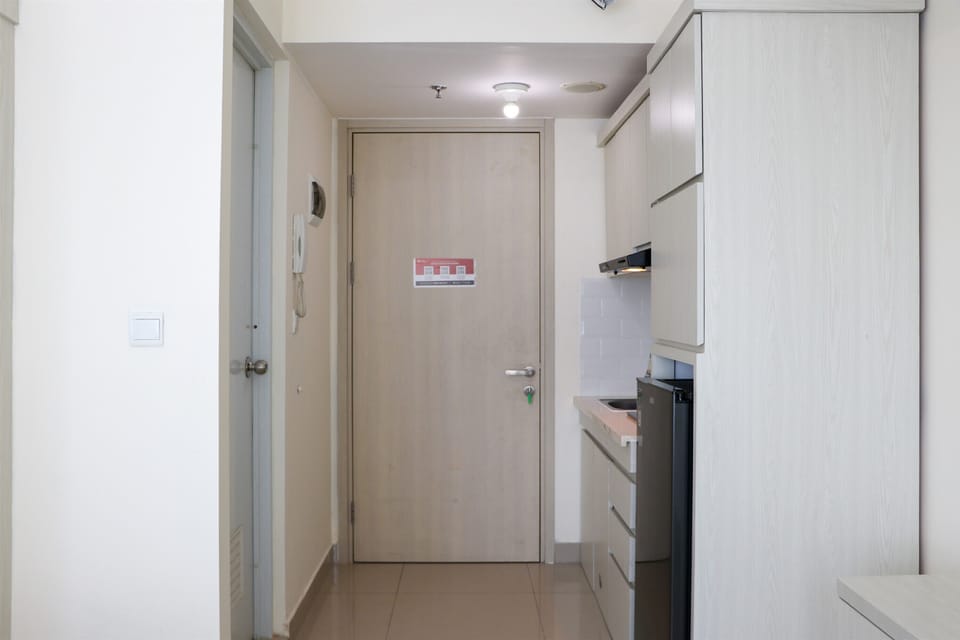 Studio | Private kitchen | Full-size fridge, stovetop