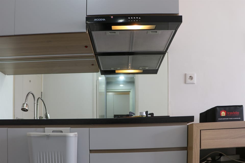 Studio | Private kitchen | Full-size fridge, stovetop