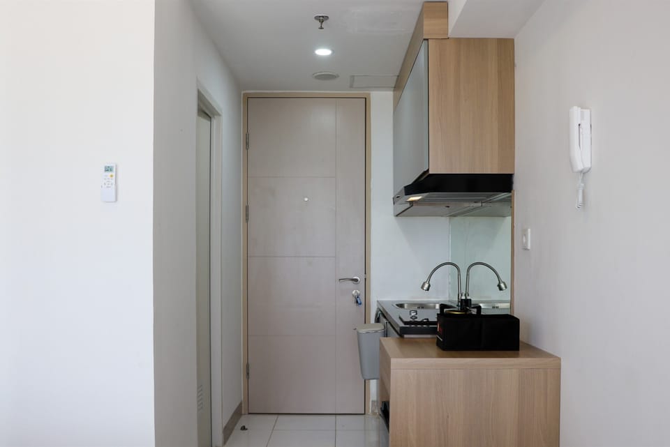 Studio | Private kitchen | Full-size fridge, stovetop