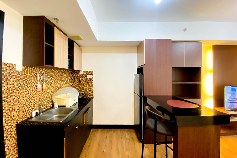 Apartment | Private kitchen | Full-size fridge, stovetop