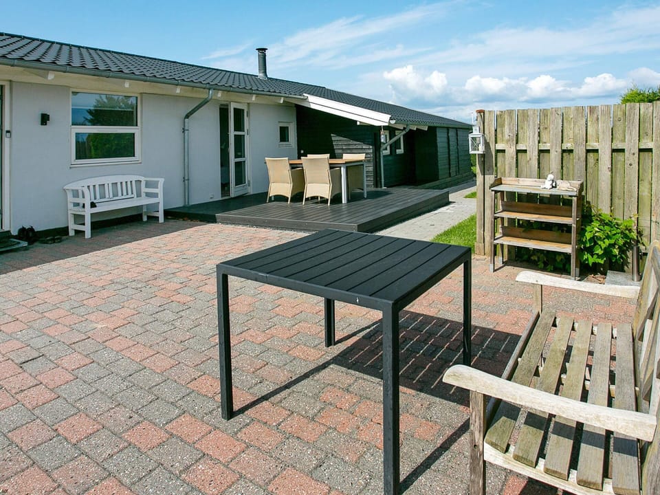 House | Outdoor dining
