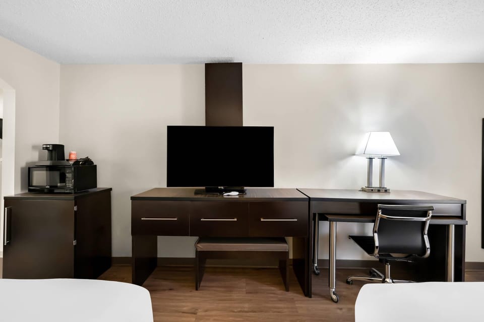 Room, 2 Queen Beds, Accessible, Non Smoking | Desk, laptop workspace, blackout drapes, free cribs/infant beds
