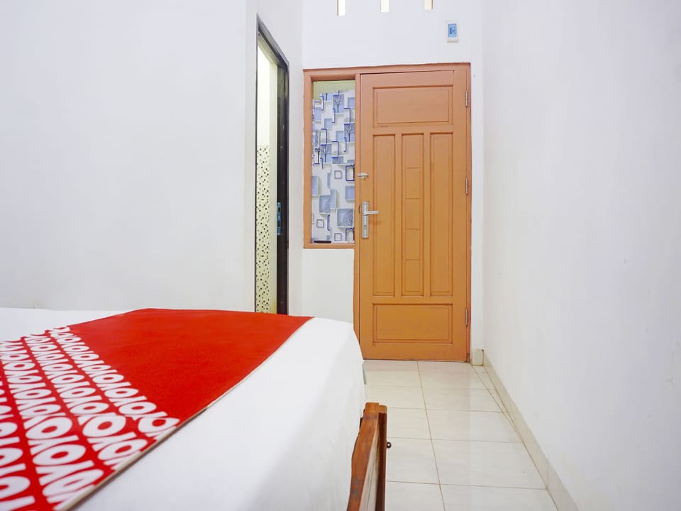 Single Room | WiFi (free), bed sheets