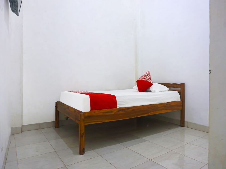 Single Room | WiFi (free), bed sheets
