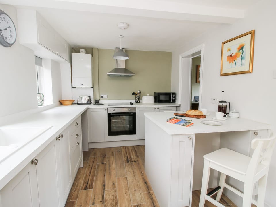 Fridge, dishwasher, electric kettle, toaster