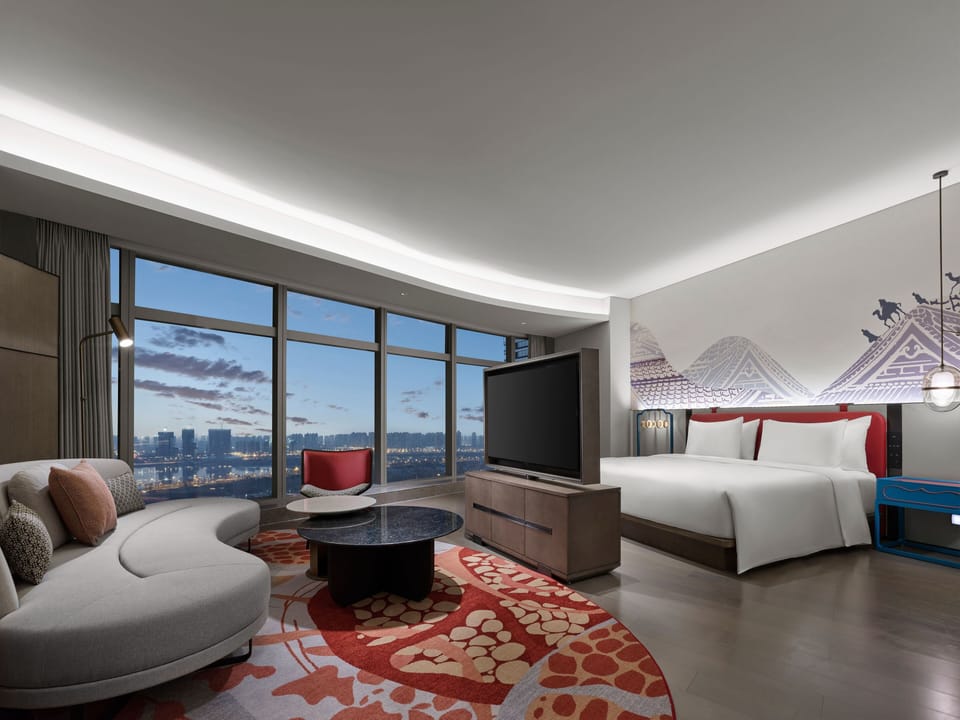 Room, 1 King Bed, River View (Yue Xin) | Down comforters, minibar, in-room safe, desk