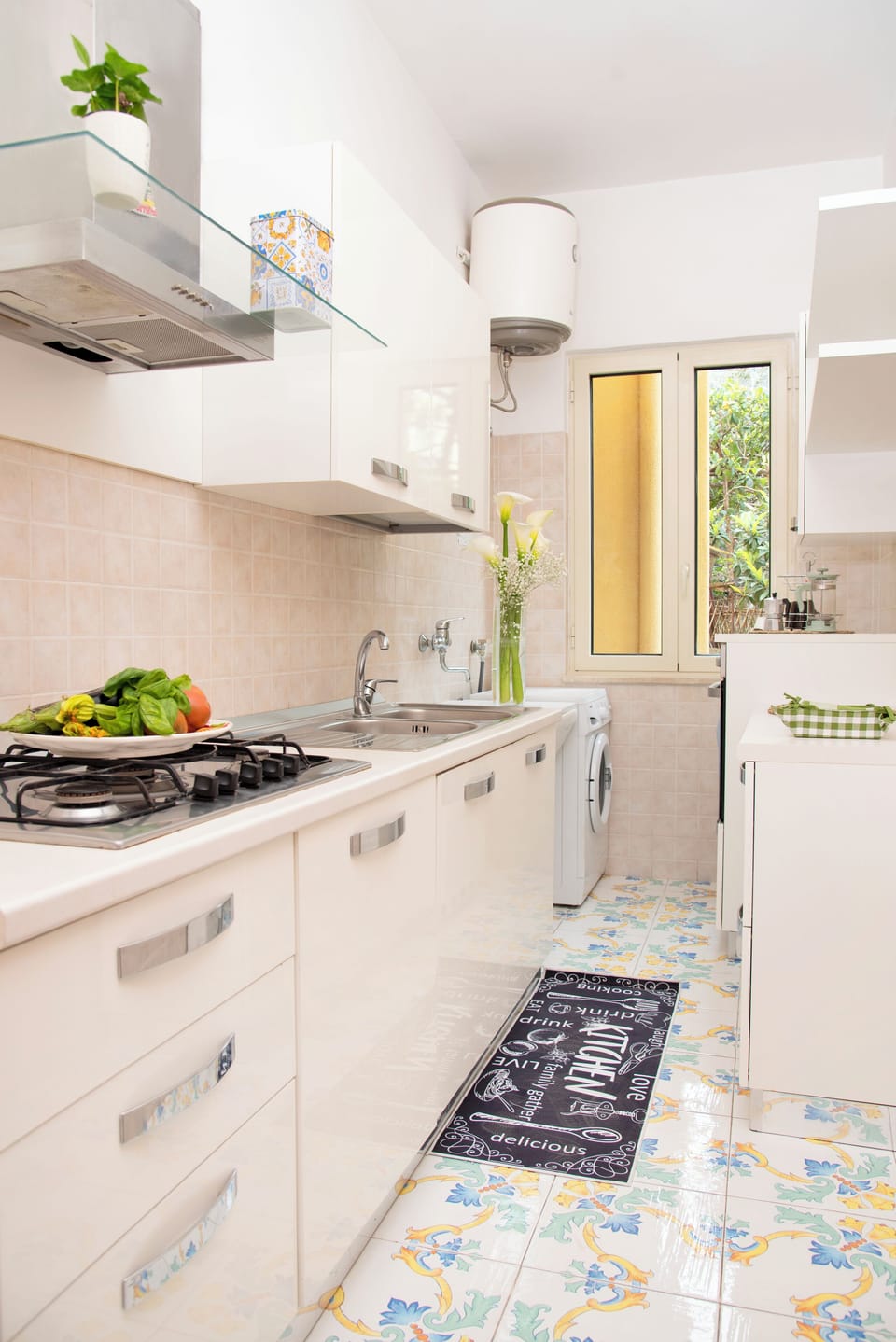 Comfort Apartment | Private kitchen | Fridge, oven, stovetop, electric kettle