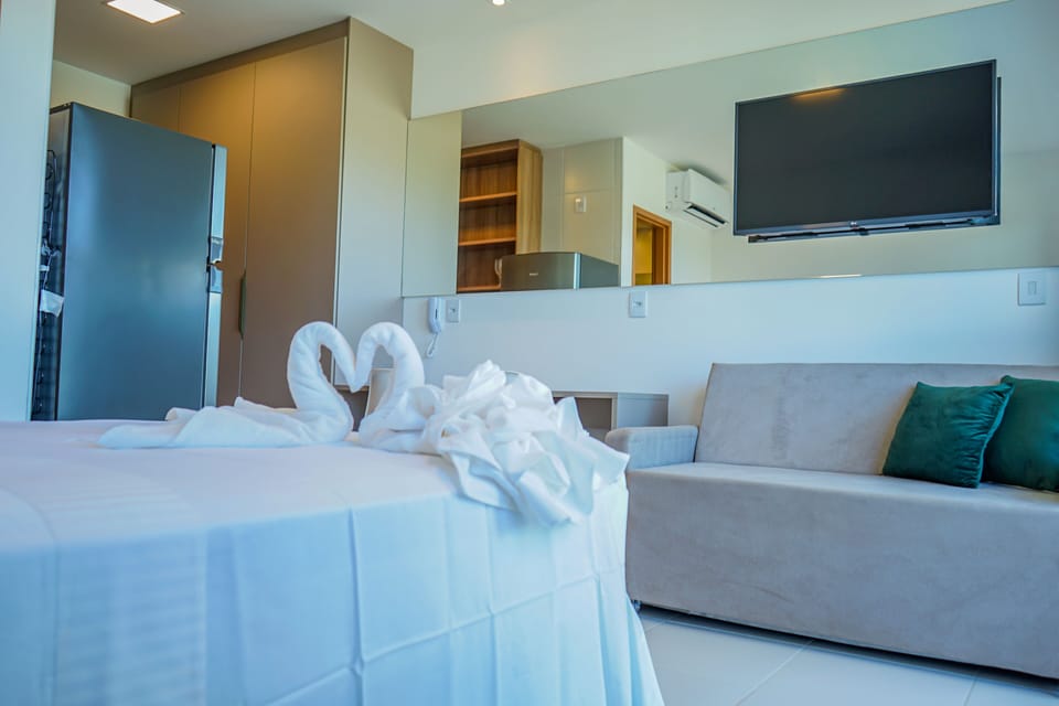 Deluxe Room | Laptop workspace, free WiFi, bed sheets