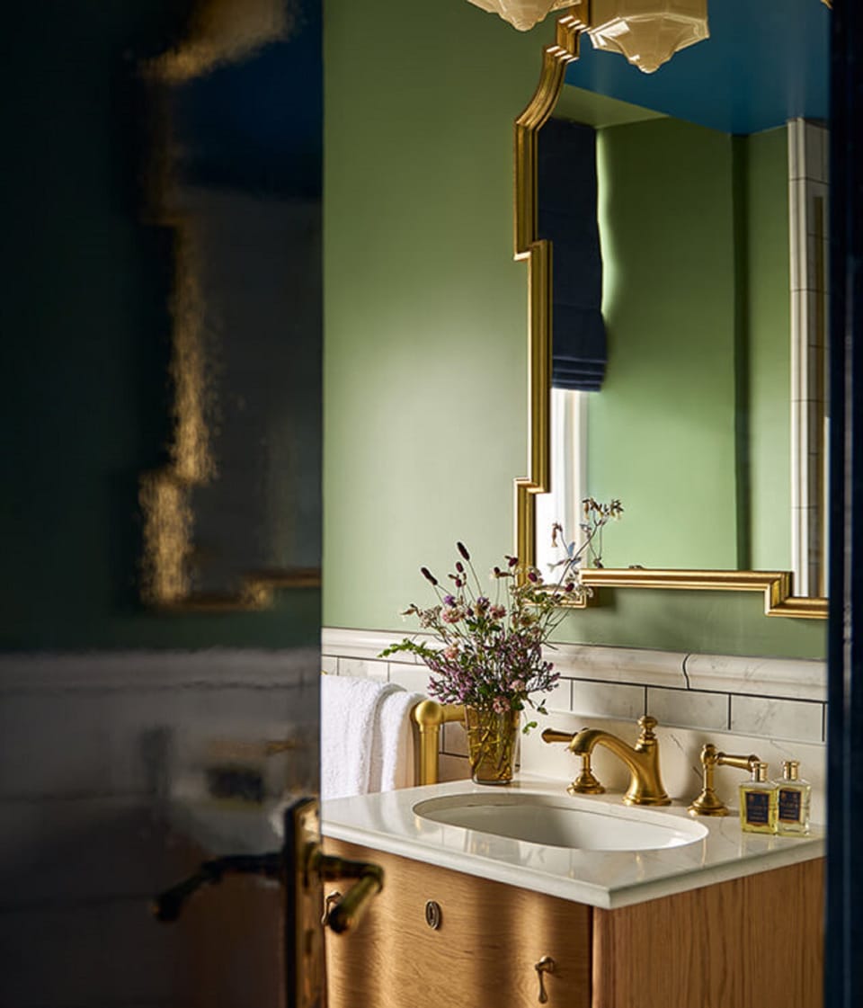 Standard Room, 1 Double Bed | Bathroom | Designer toiletries, hair dryer, bathrobes, slippers