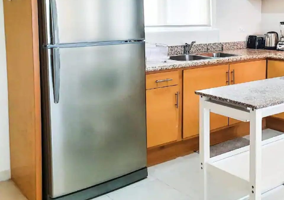 Comfort Condo | Private kitchen | Cookware/dishes/utensils