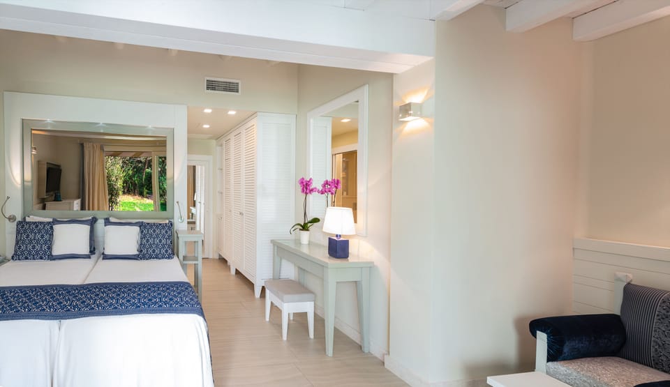 Premium bedding, minibar, in-room safe, desk