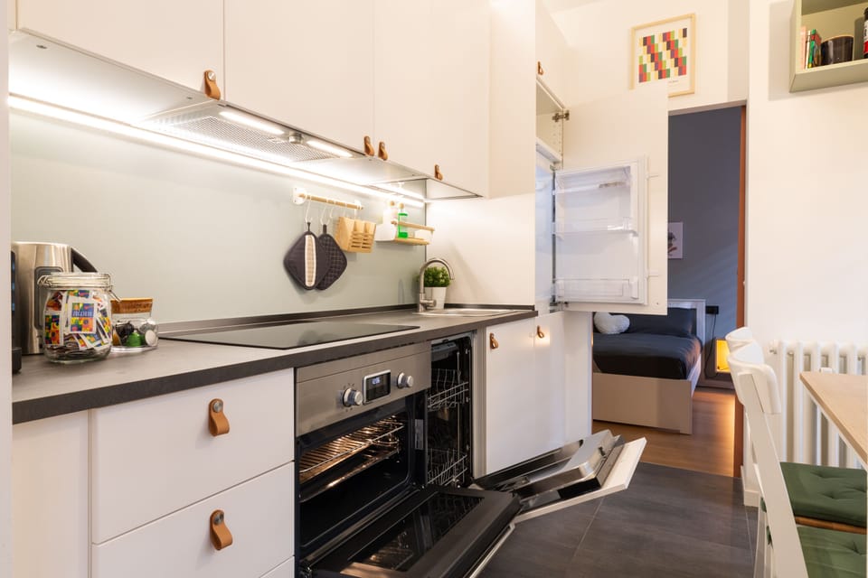 Design Apartment | Private kitchen | Microwave, oven, stovetop, dishwasher