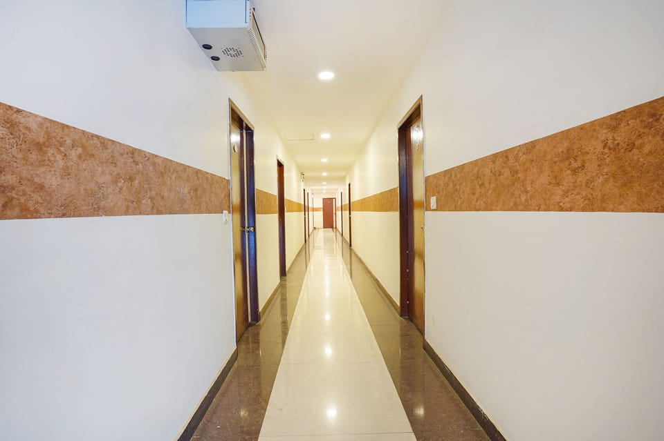 Fabhotel Shreyas Inn Hotel in Bengaluru