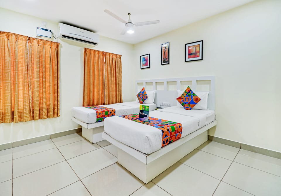 Egyptian cotton sheets, premium bedding, in-room safe, desk