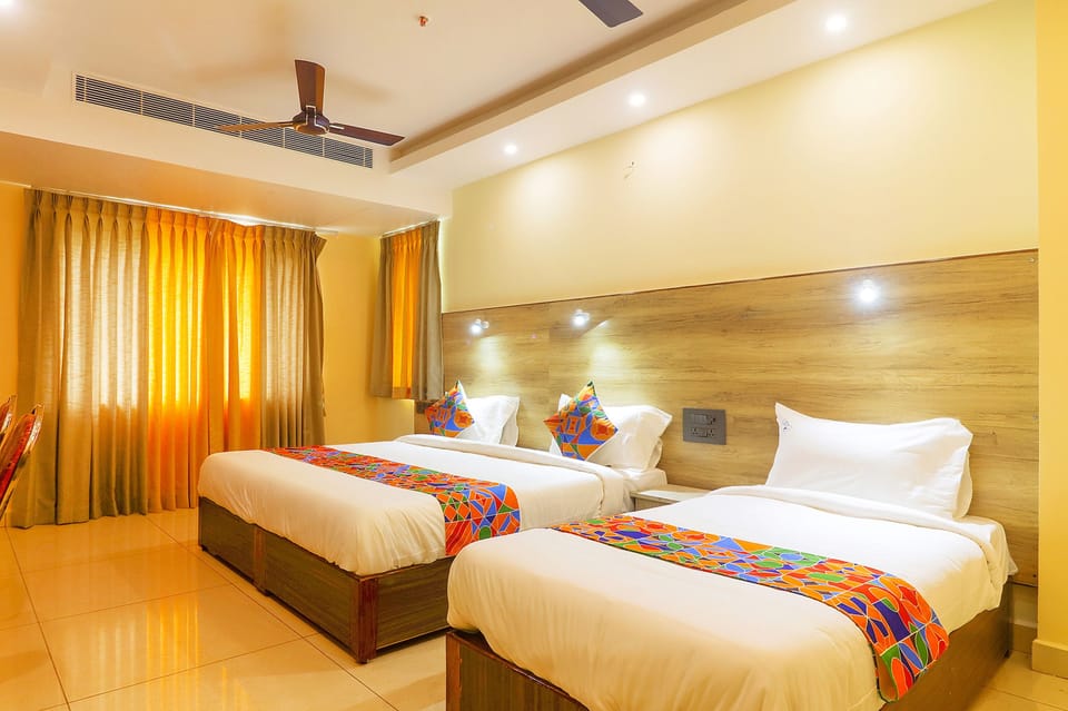 Family Room | Egyptian cotton sheets, premium bedding, in-room safe, desk