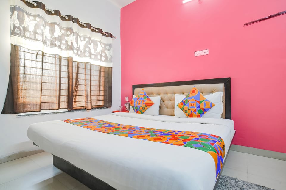 Executive Room | Egyptian cotton sheets, premium bedding, in-room safe, desk