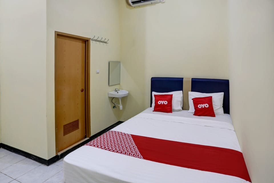 Standard Double Room | WiFi (free), bed sheets