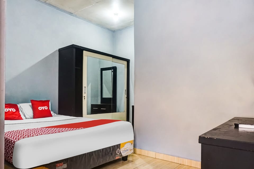 Standard Double Room | Free WiFi, bed sheets