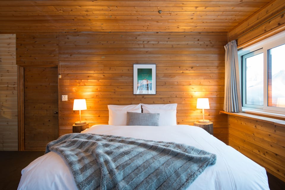6 Bed Family Room, Non Smoking | Free WiFi, bed sheets