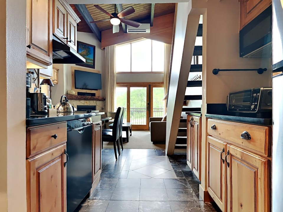 Deluxe Studio Loft ~ 317 | Private kitchen | Fridge, microwave, stovetop, coffee/tea maker
