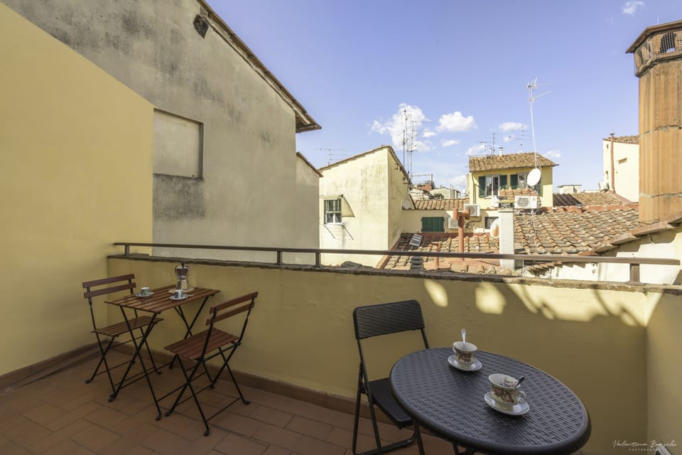 Traditional Apartment | Terrace/patio