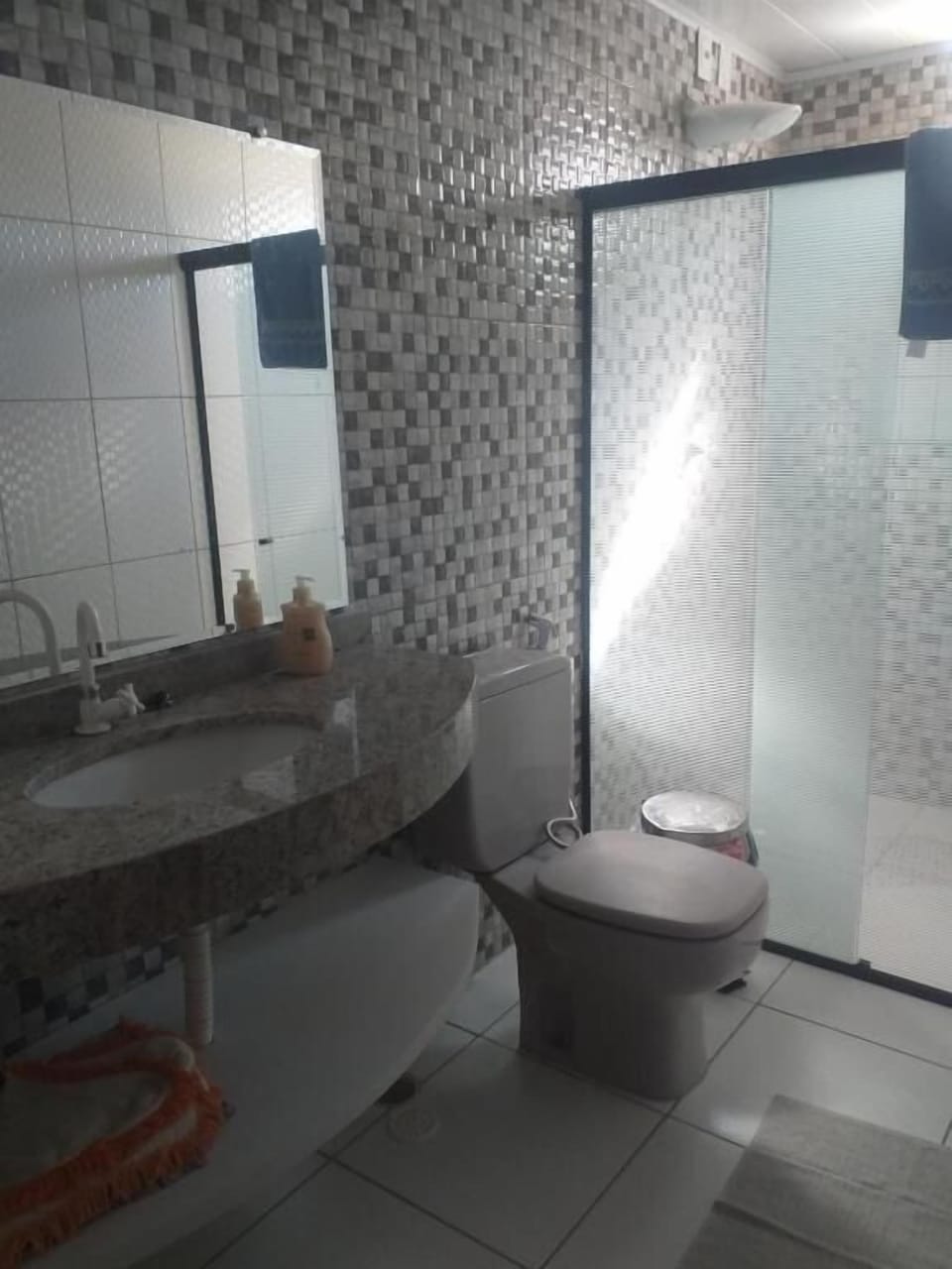 Free toiletries, towels