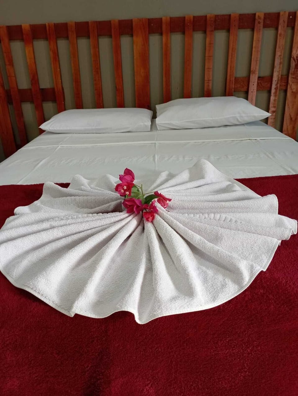 Twin Room | Minibar, iron/ironing board, free WiFi, bed sheets