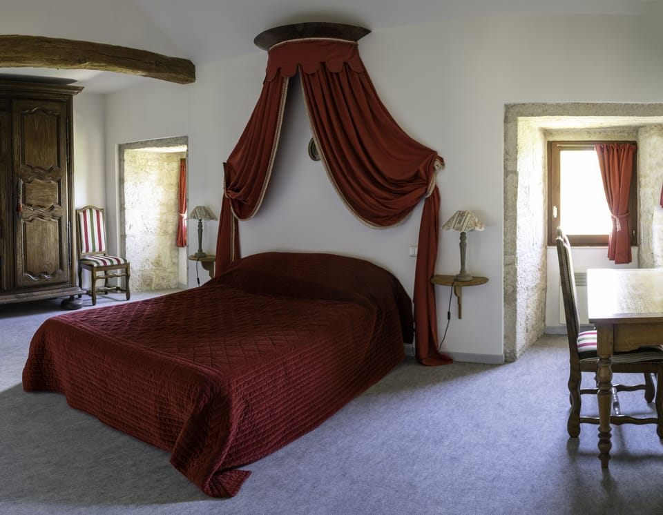 Double Room | Soundproofing, bed sheets